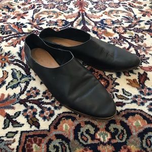 ZARA leather flats. Size 36.